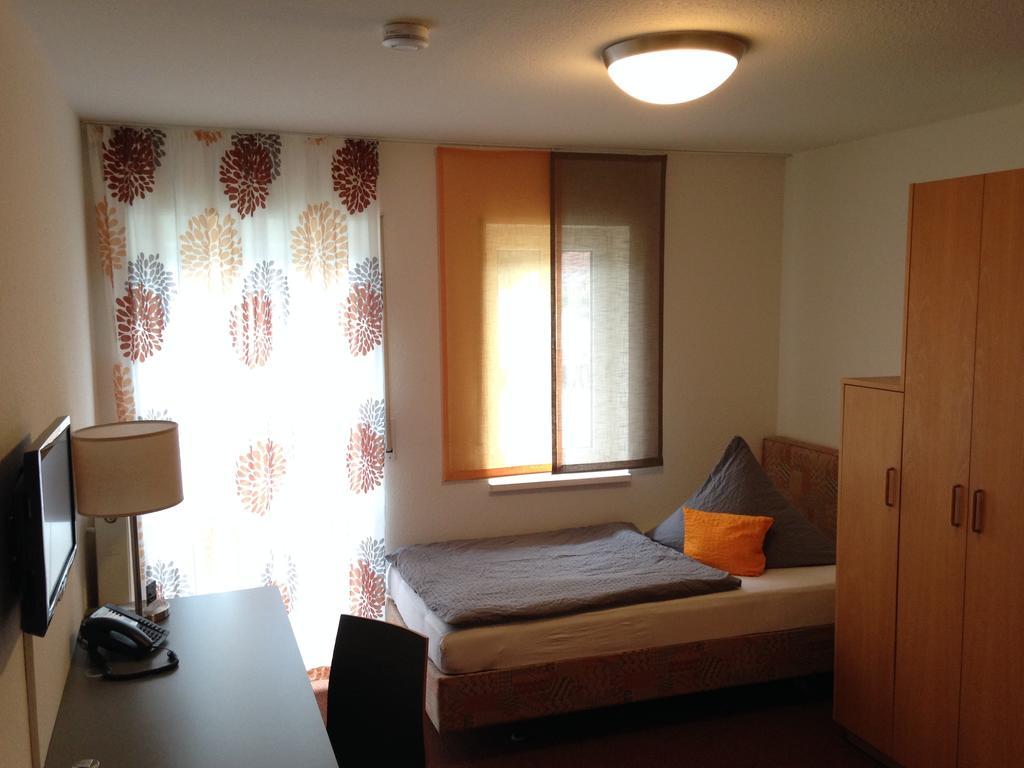 Hotel Astra Ращат Стая снимка